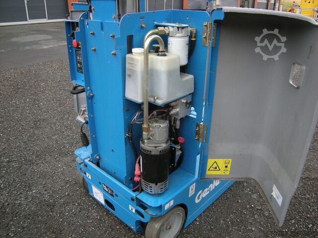 Selbstfahrende Arbeitsbühne Genini CR-15
