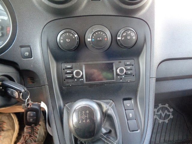 Minibus MERCEDES-BENZ Citan 109 D Kasten 1. Hand Klima