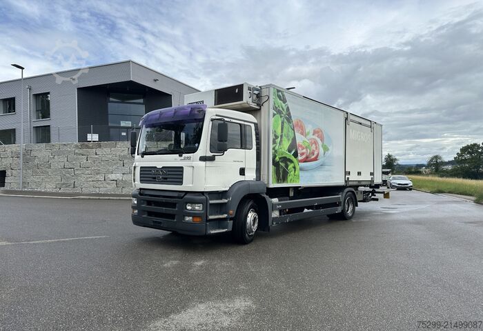 Kühlkoffer-LKW MAN TGA 18.350 4x2 KK mit HB und Rolltor