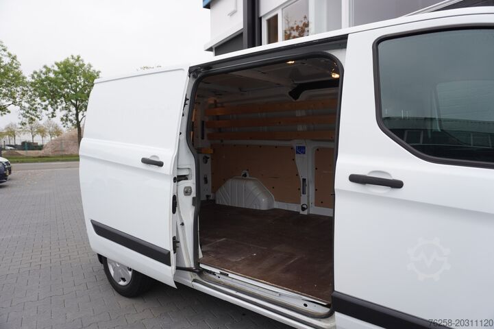 Delivery van Ford Transit Custom 2.0 TDCI L2 EURO 6 - Airco - Cru...