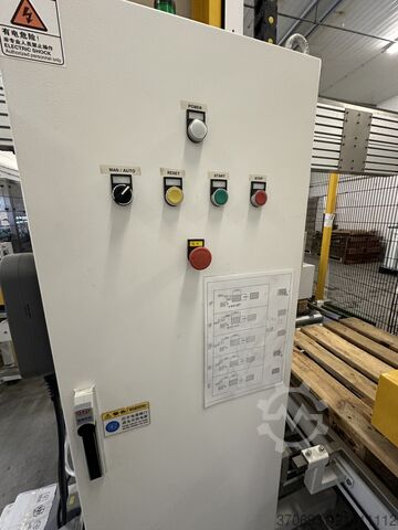 Palletizer with Pallet Magazine  