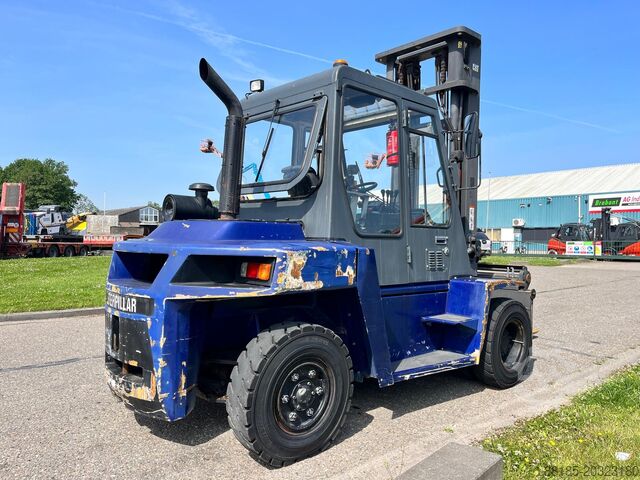 Four-wheel forklift Caterpillar DP70