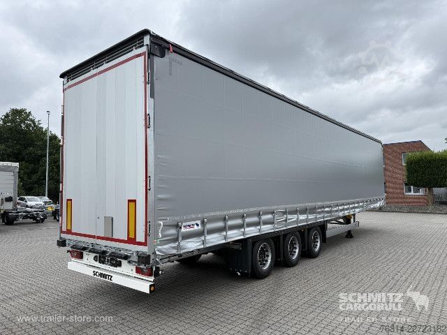 Auflieger mit Pritsche & Plane Schmitz Cargobull Curtainsider Mega Getränke