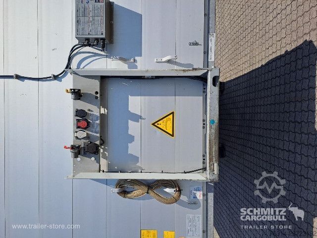 Auflieger mit Pritsche & Plane Schmitz Cargobull Curtainsider Mega Getränke