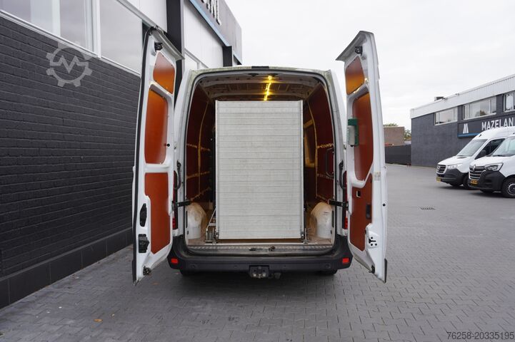 Delivery van Renault Master 2.3 dCi 135PK L2H2 EURO 6 - Airco - Navi...