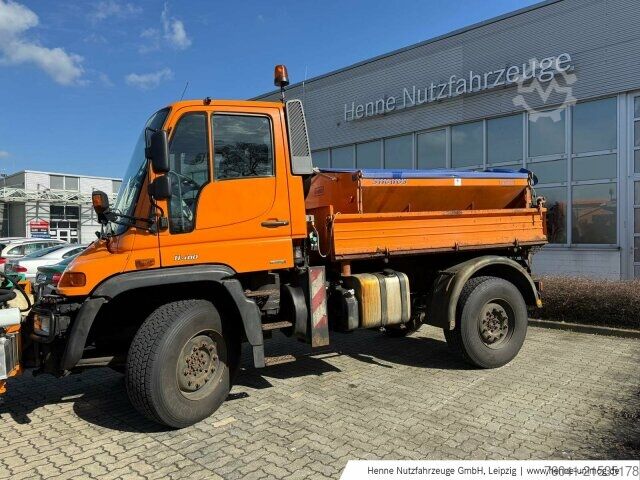 Landmaschine Mercedes-Benz Unimog U 400L