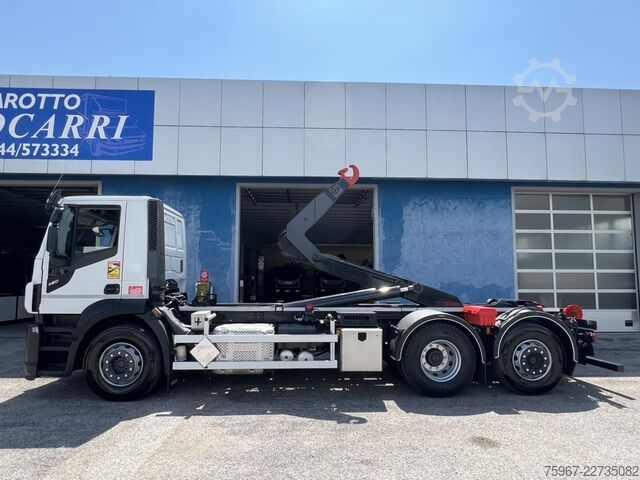 Roll-off tipper truck Iveco Stralis 460