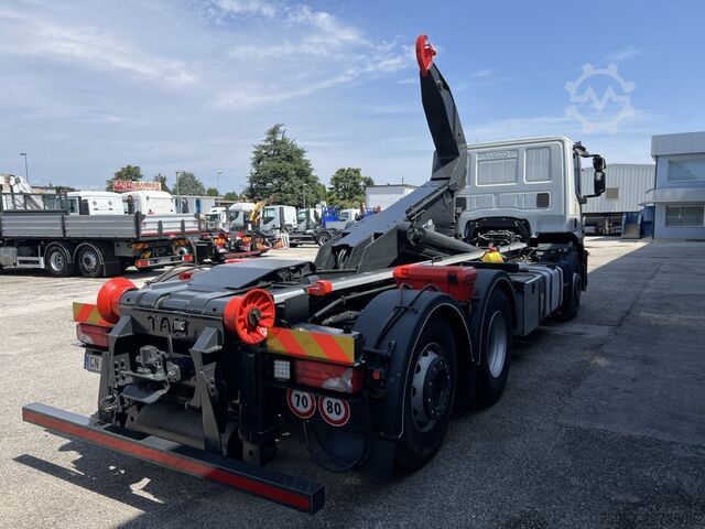 Roll-off tipper truck Iveco Stralis 460