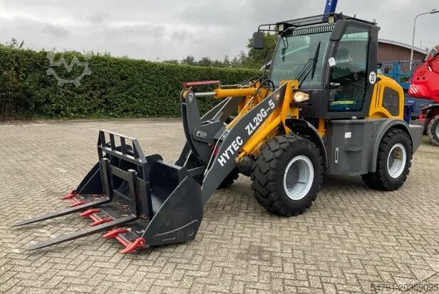 Rotierender Teleskoplader Machinery auction FPM bv, Wekerom, Netherlands