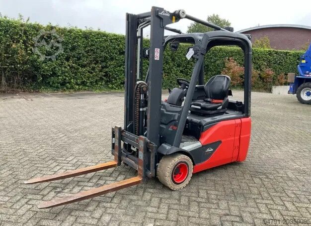 Rotierender Teleskoplader Machinery auction FPM bv, Wekerom, Netherlands