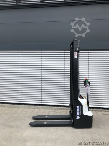 Palettenstapler Bobcat LSM12N NEUGERÄT!!!