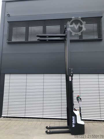 Pallet Stackers Bobcat LSM12N NEUGERÄT!!!