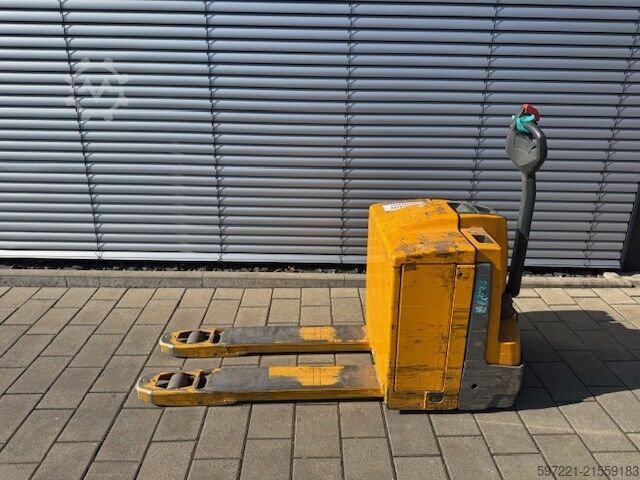 Elektrische Niederhubwagen Jungheinrich EJE 220