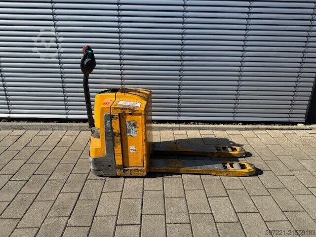 Elektrische Niederhubwagen Jungheinrich EJE 220