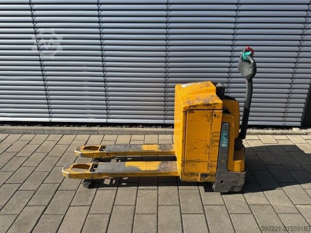 Electric Pallet Trucks Jungheinrich EJE 220