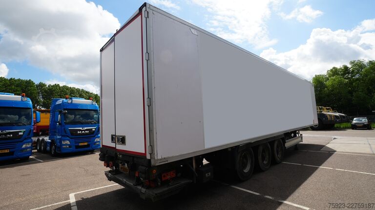 Refrigerated/frozen transport LAMBERET 3 Axle frigo trailer Carrier Vector 1950 Bi-Temp