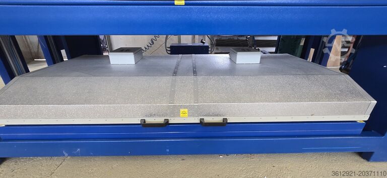 Vakuum-/Membranpresse für Mineralwerkstoff Artex TVG Special