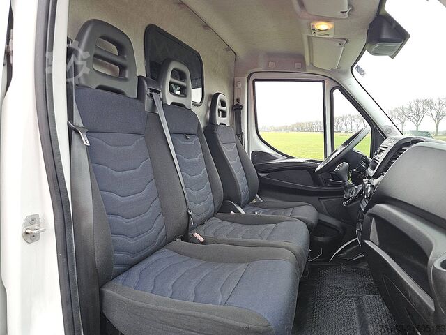 Hochdachkombi IVECO DAILY 35S16 L3H2 Hi-Matic Airco