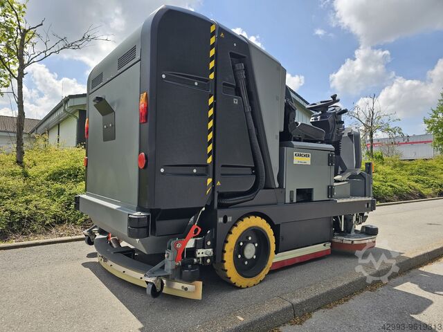 Ride-on combination machine scrubber dryer Kärcher B 300Ri Diesel