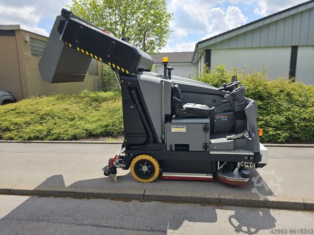 Ride-on combination machine scrubber dryer Kärcher B 300Ri Diesel