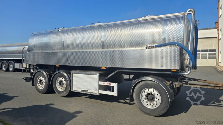 Tanker trailer Edelstahltankanhänger 3 Achsen - ISOLIERT