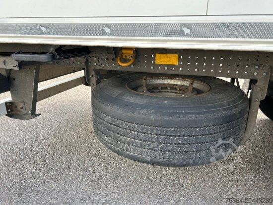 Low loader semitrailer SCHMITZ SCB S3B KüHLAUFLIEGER, TK SLXI 300