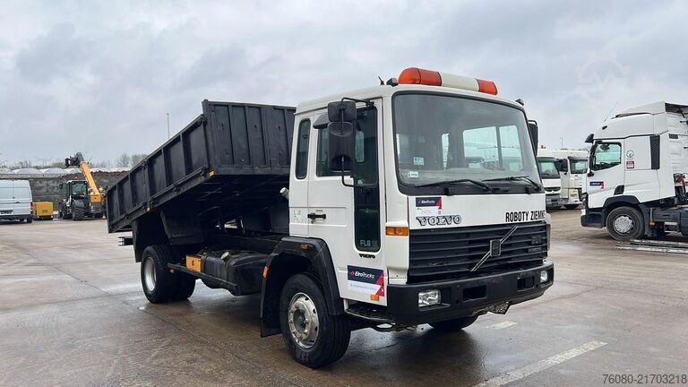 Kipper Volvo FL 6 - 15 (MANUAL PUMP / POMPE MANUELLE / LAMES...