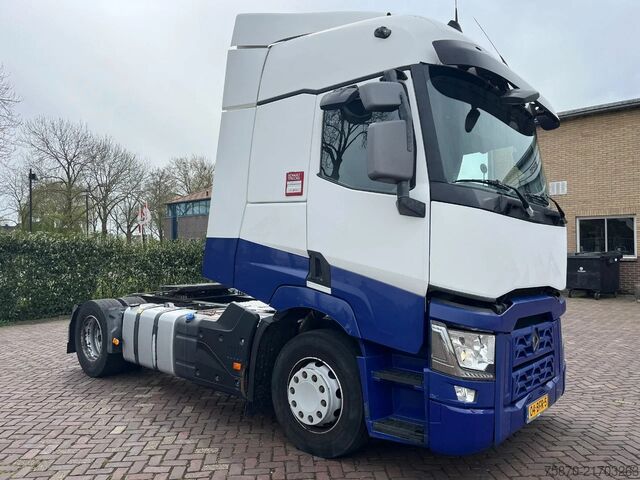 Standard-SZM Renault T 440