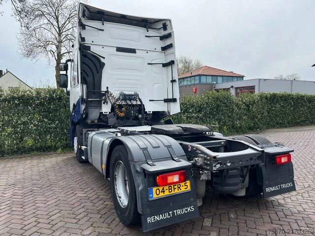 Standard-SZM Renault T 440