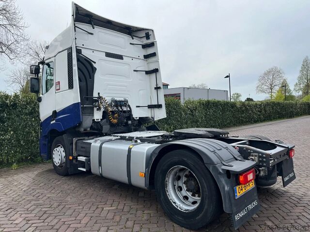 Standard-SZM Renault T 440