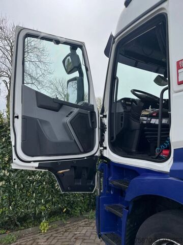 Standard-SZM Renault T 440