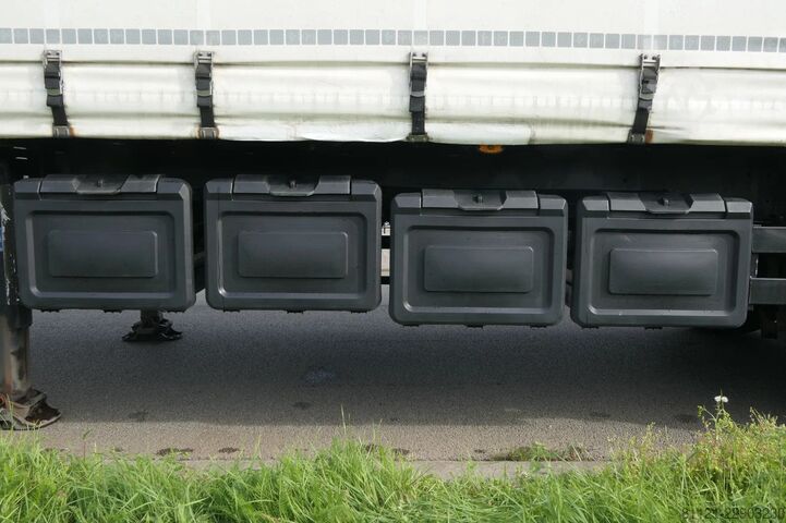 Schiebeplanen Kögel S 24-1 | Tautliner + Sliding roof | (1) Lift Ax...