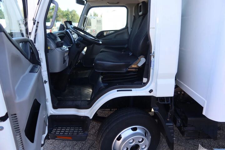Koffer Mitsubishi Canter 7 C 18 Bak + Klep 1000 KG Euro 6