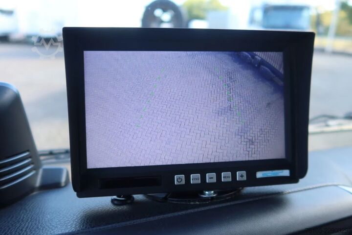 Koffer Mitsubishi Canter 7 C 18 Bak + Klep 1000 KG Euro 6