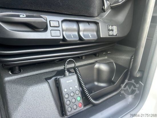 Flatbed truck with tarp MAN TGX 26.480 6X2, PRITSCHE-PLANE JUMBO-ZUG, H&W TANDEM