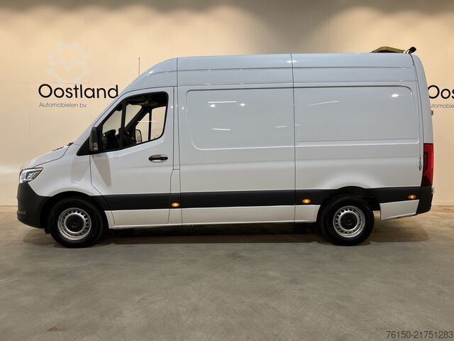 Panel van Mercedes-Benz Sprinter 317 CDI L2H2 RWD / Euro 6 / LED / Airc...