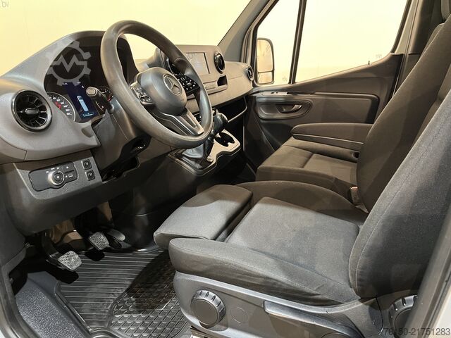 Panel van Mercedes-Benz Sprinter 317 CDI L2H2 RWD / Euro 6 / LED / Airc...
