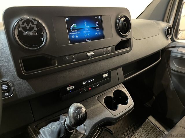 Panel van Mercedes-Benz Sprinter 317 CDI L2H2 RWD / Euro 6 / LED / Airc...