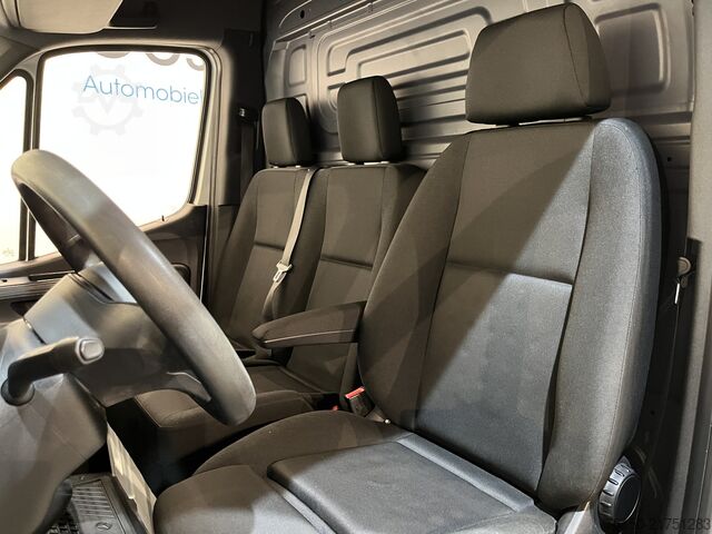 Panel van Mercedes-Benz Sprinter 317 CDI L2H2 RWD / Euro 6 / LED / Airc...