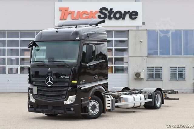 Wechselfahrgestell LKW  Actros 1842 L nR BDF Volumen