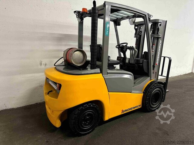 LPG Forklifts Jungheinrich TFG 430 - TRIPLEX 4,4 m