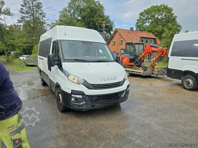 High top van IVECO 35S16 HiMatic, Klima Automat, 1+2 Sitzer, AHK