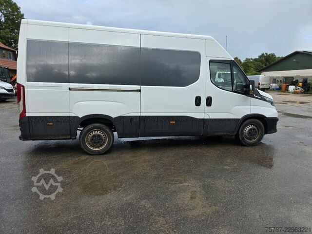 High top van IVECO 35S16 HiMatic, Klima Automat, 1+2 Sitzer, AHK