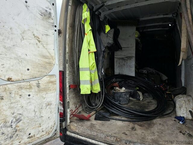 High top van IVECO 35S16 HiMatic, Klima Automat, 1+2 Sitzer, AHK