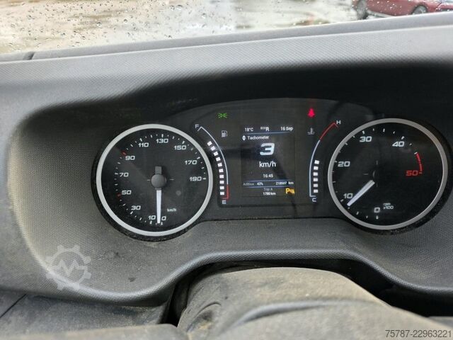 High top van IVECO 35S16 HiMatic, Klima Automat, 1+2 Sitzer, AHK