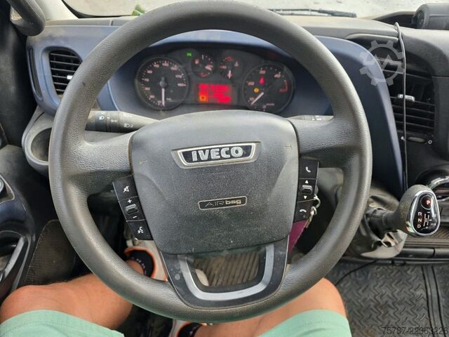High top van IVECO 35S16, 1+2 Sitzer, Klima Automat, Trennwand, AHK