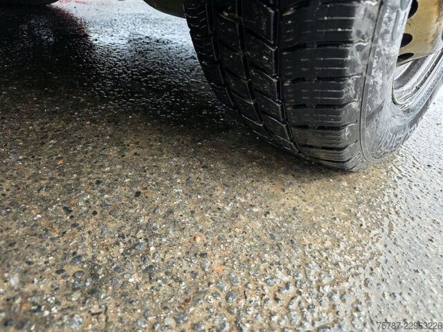 High top van IVECO 35S16, 1+2 Sitzer, Klima Automat, Trennwand, AHK