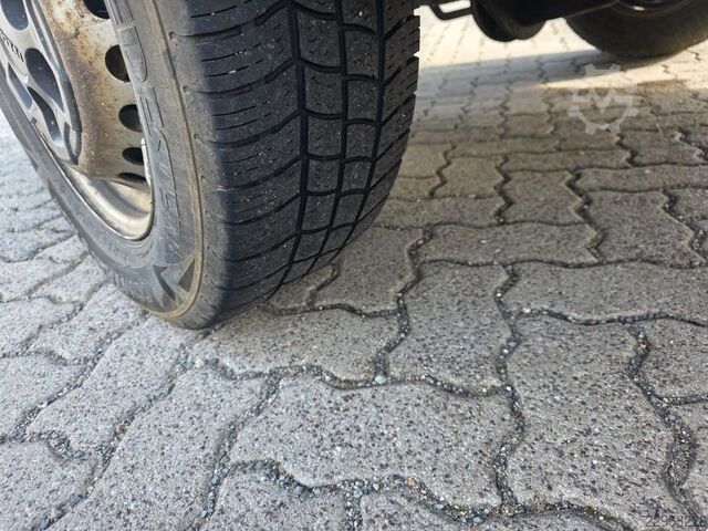 High top van IVECO 35S16, 1+2 Sitzer, Klima Automat, Trennwand, AHK