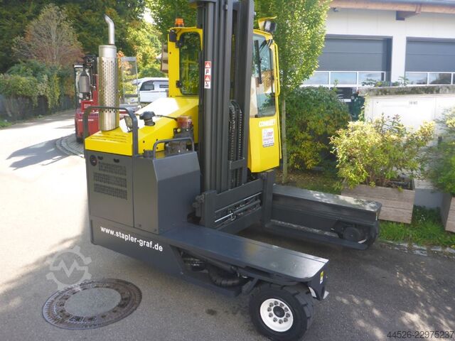 Four-way side loader Combilift C4000