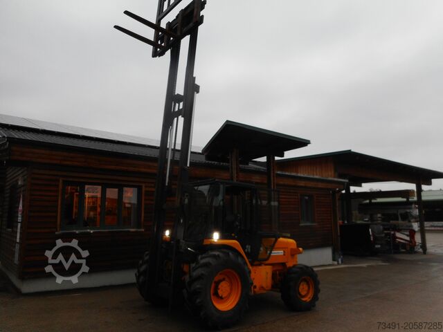 All-terrain forklift JCB 930 ALLRAD Triplex SS Kabine